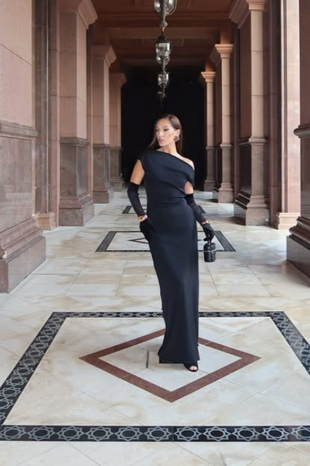 Odd Muse Ultimate Muse Draped Black Dress Size 10