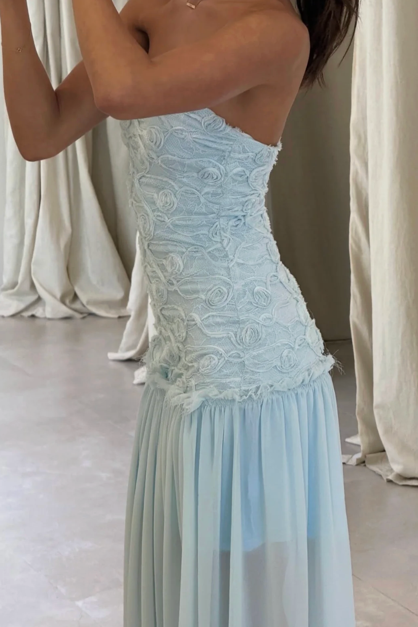 Jefrei Sei Renata Gown Blue Size 8