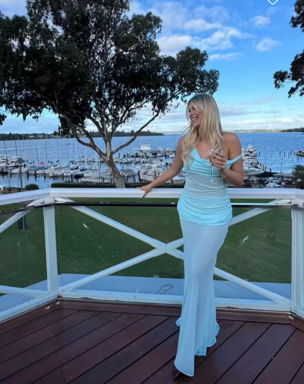 Natalie Rolt Cadence Gown in Blue Size 8