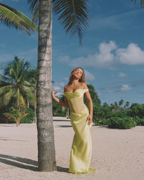 Natalie Rolt Gwenyth Gown -Yellow Chartreuse Size S
