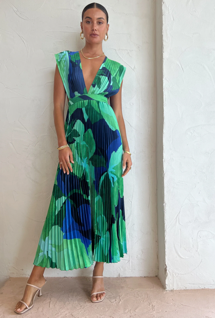L'Idee Gala Gown in Capri Green Size 8