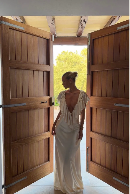 Hire Ance Gria | Clover Dress White Size 8,10