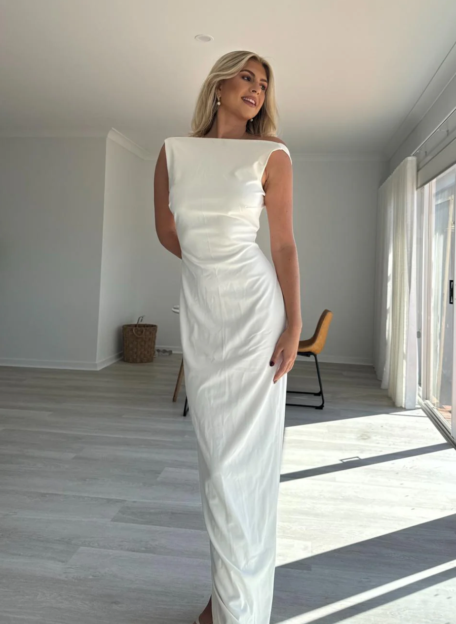 Verona Gown White Size 10