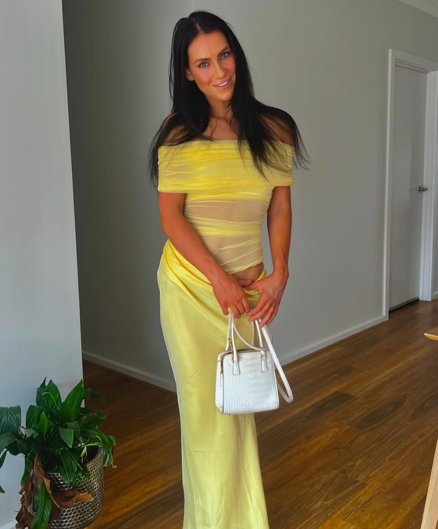 Nico Off Shoulder Maxi Dress Butter Yellow Size 8,10