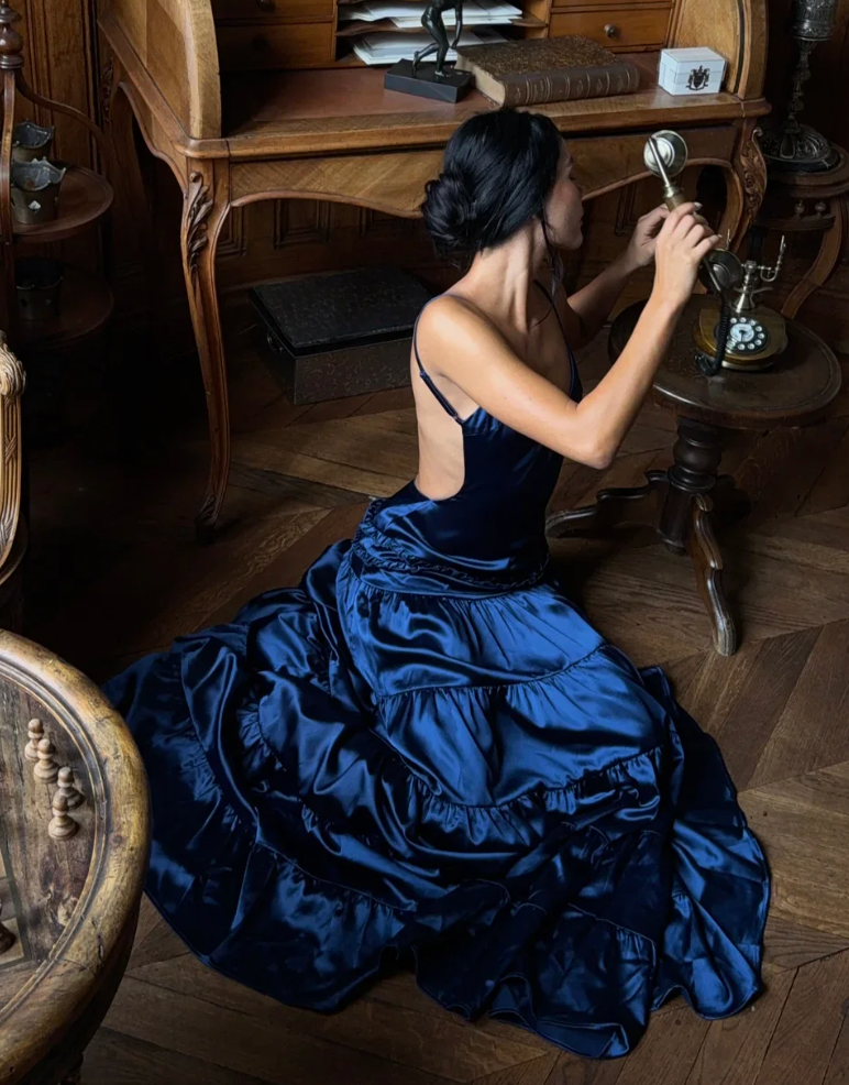 Fenity Raven Gown Blue Size 6,8