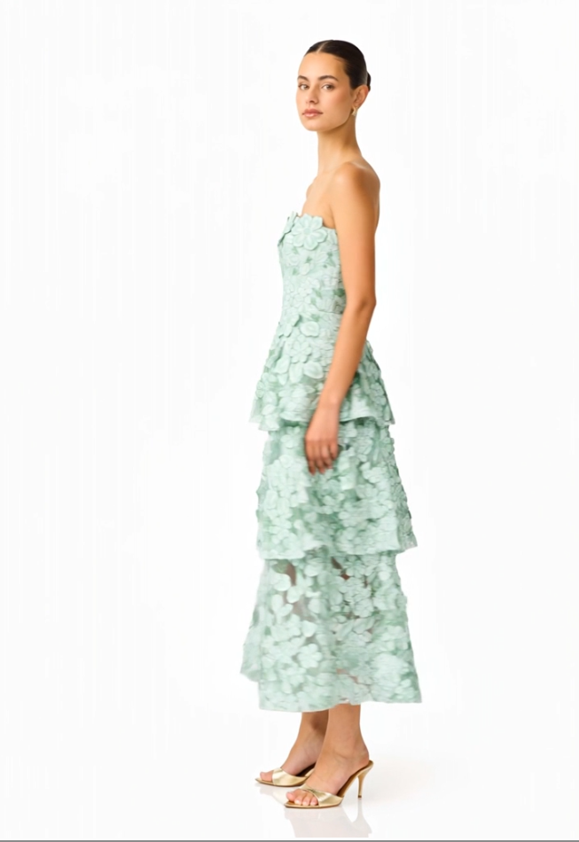 Elliatt Roseate Tiered Maxi Dress in Mint Green Size 10