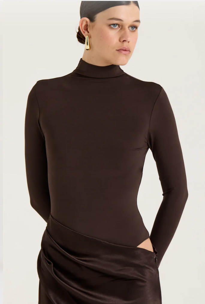 Henne Soraia Brown Size 10