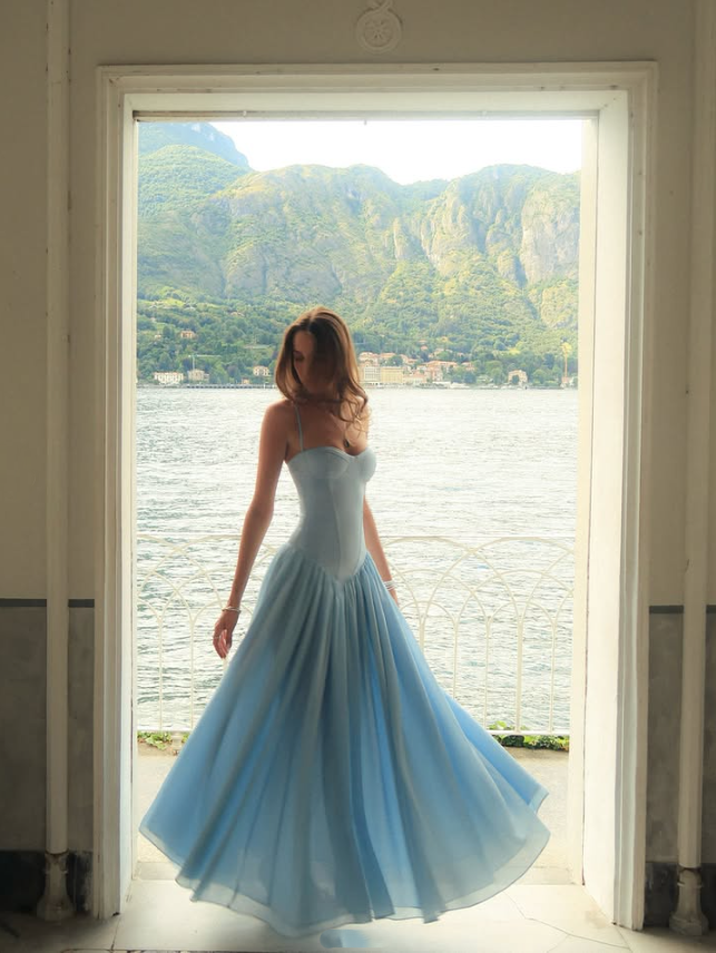 Fenity Amelia Gown Blue Size 6