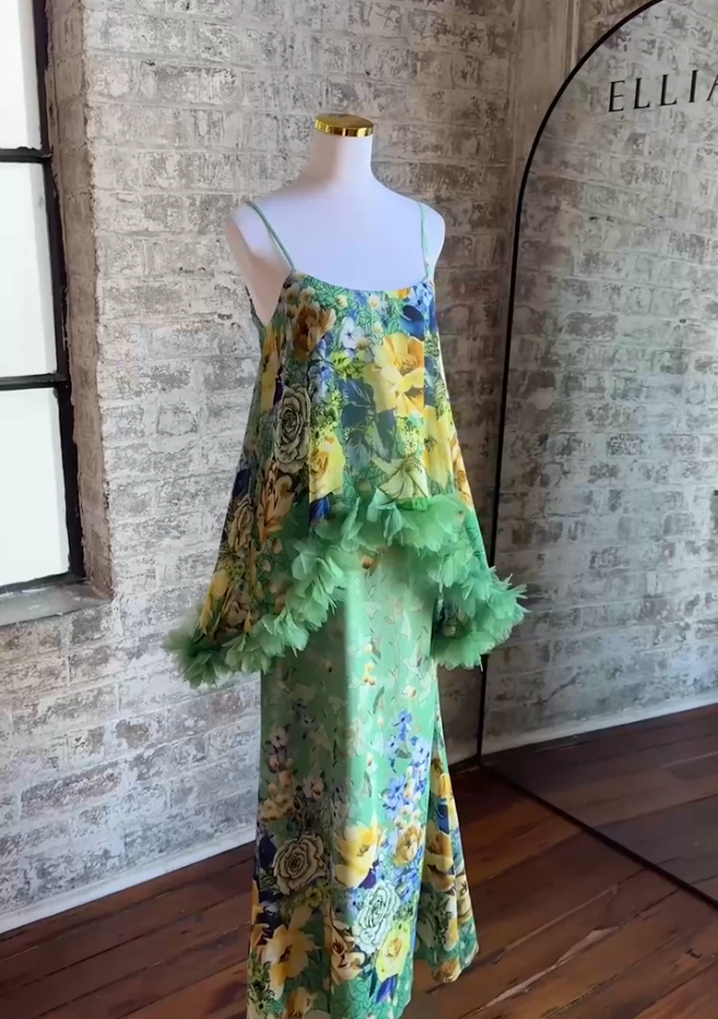 Elliatt Jamie Tiered Maxi Dress in Green Floral Size 10